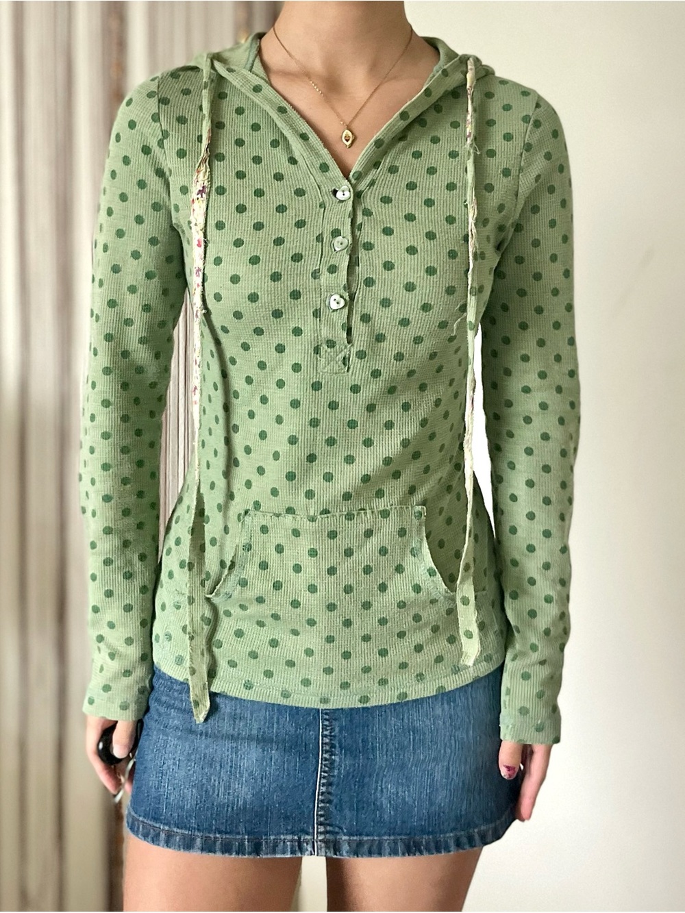 vintage green polka dot henley long sleeve hoodie top with pocket